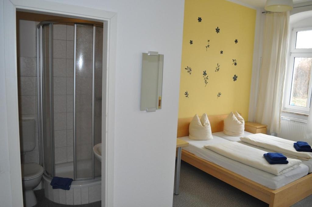 A Bed Privatzimmer Dresden - Nichtraucherpension Номер фото
